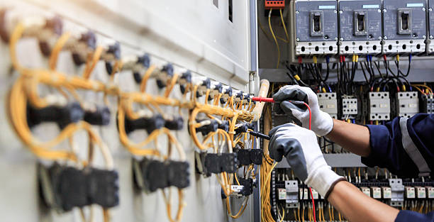 Professional Electrician technician working in Saunders County County, NE